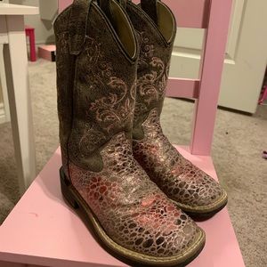 Girls cowgirl boots